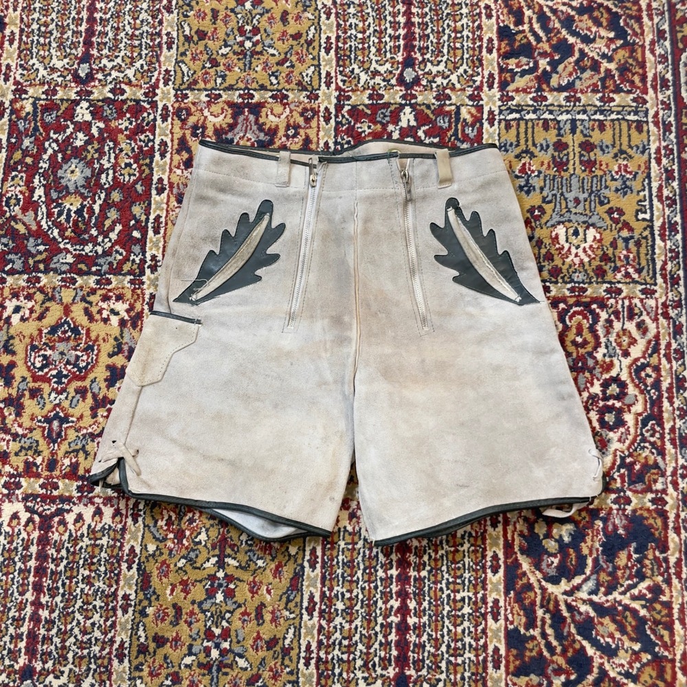 VTG 60s Grey Suede Leather Lederhosen Shorts Oak Leaf Pattern Oktoberfest 26x3